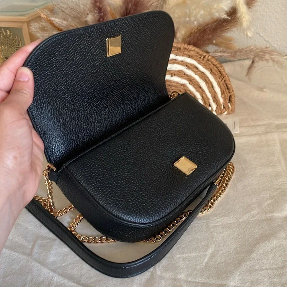 NEW✨tory Burch Chelsea pebbled crossbody bag black chain strap